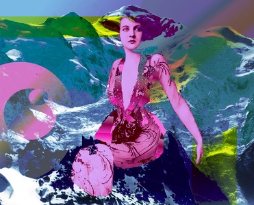 Design: Petal Mountain, Ancienne carte postale modifiée pour un effet psychédélique, qui donne à cet imprimé féminin un côté mélancolique.